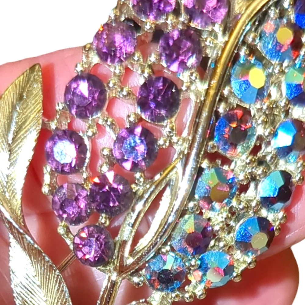 Vintage Signed LISNER Tulip amethyst & aurora crystals Flower brushed gold Rare